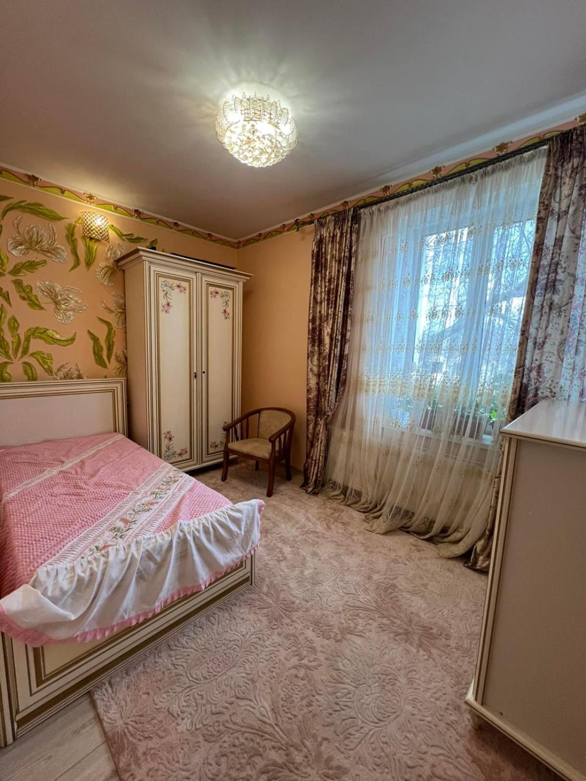 Gold Rose Apartament Chişinău Esterno foto